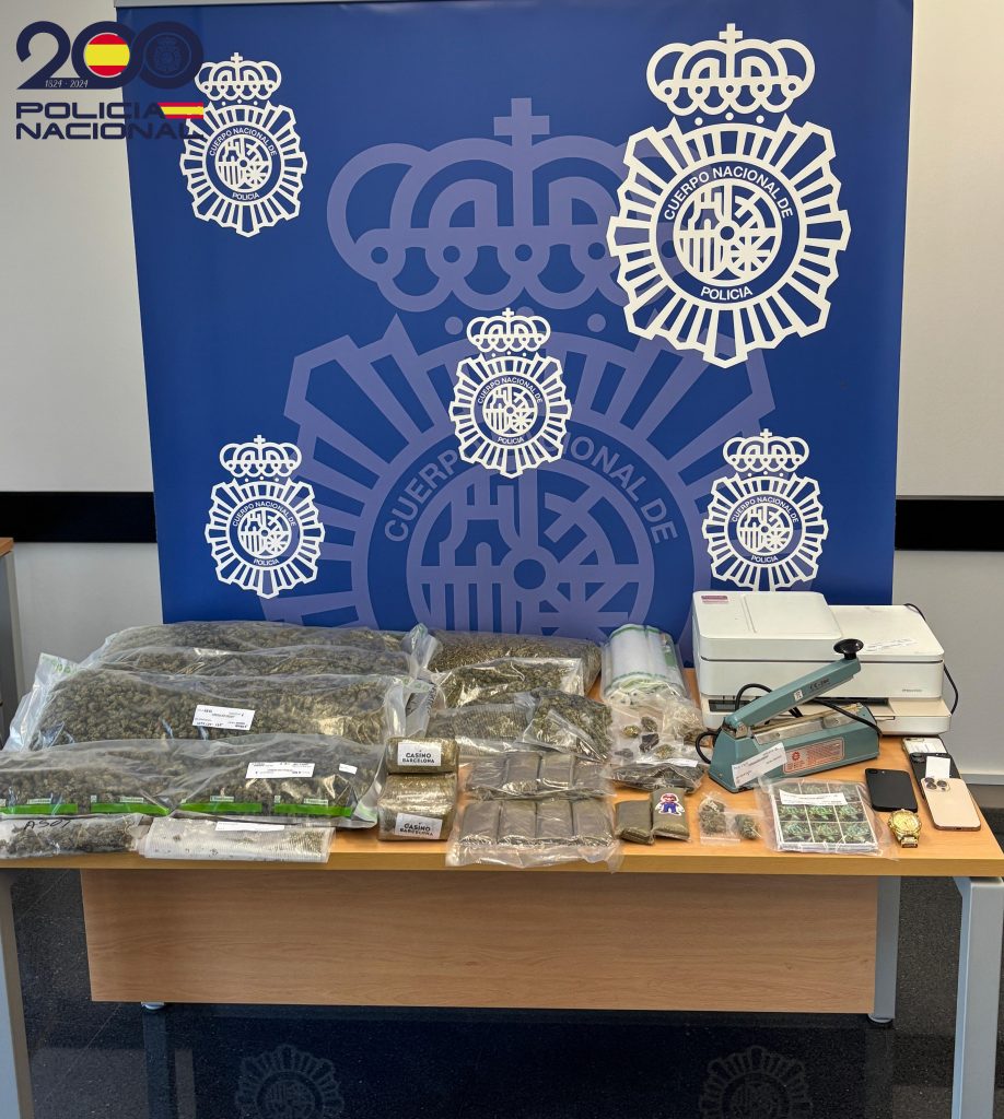 La Policía Nacional aprehende cinco kilogramos de marihuana y dos kilogramos de hachís en el interior de dos locales