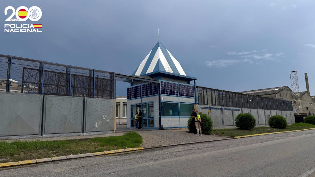 La Policía Nacional materializa la expulsión de 11 ciudadanos extranjeros “multirreincidentes”