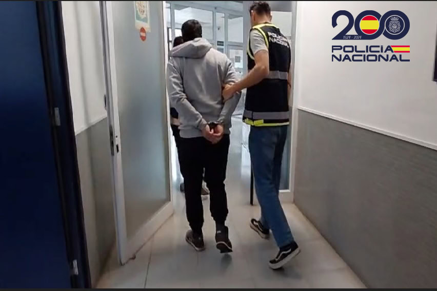 La Policía Nacional ha detenido a dos personas por tenencia de pornografía infantil