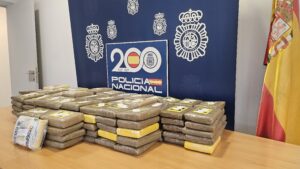 Policía Nacional detiene un individuo que circulaba por las calles de Badalona en un vehículo sin seguro ni ITV