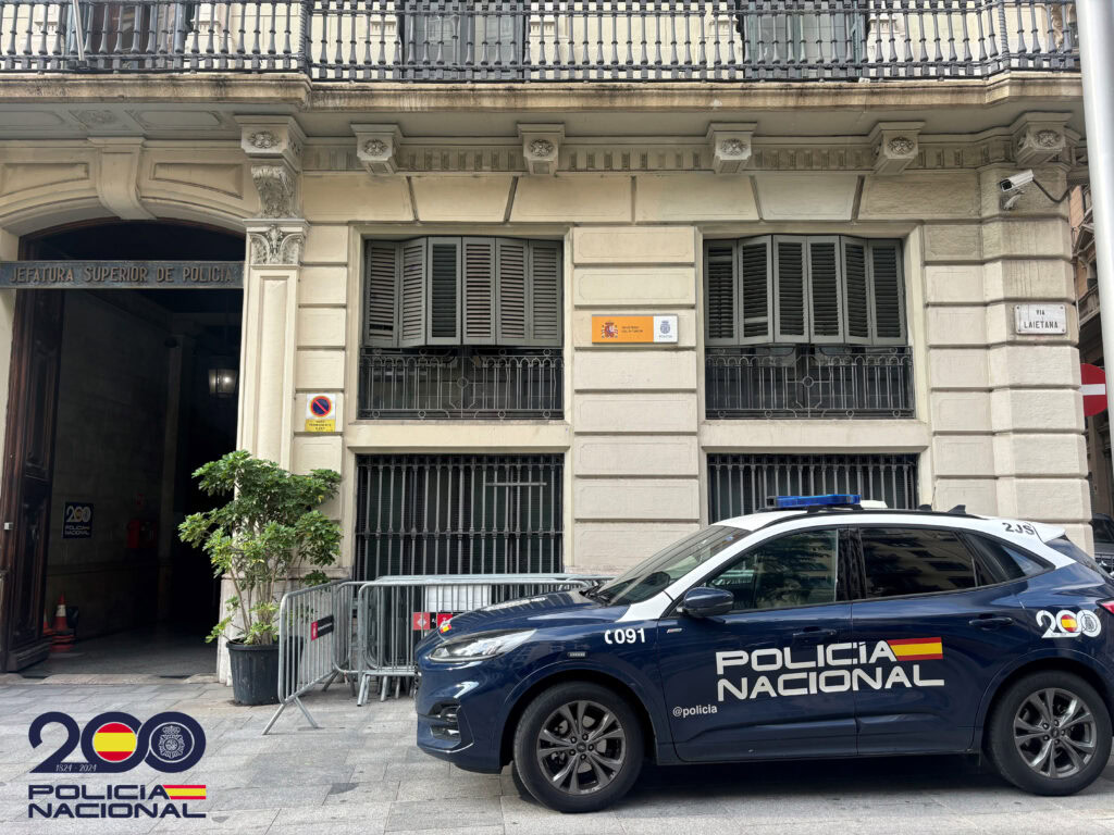 La Policía Nacional detiene a una persona buscada por la justicia islandesa