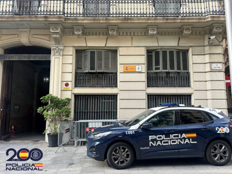 La Policía Nacional detiene a una persona buscada por la justicia islandesa